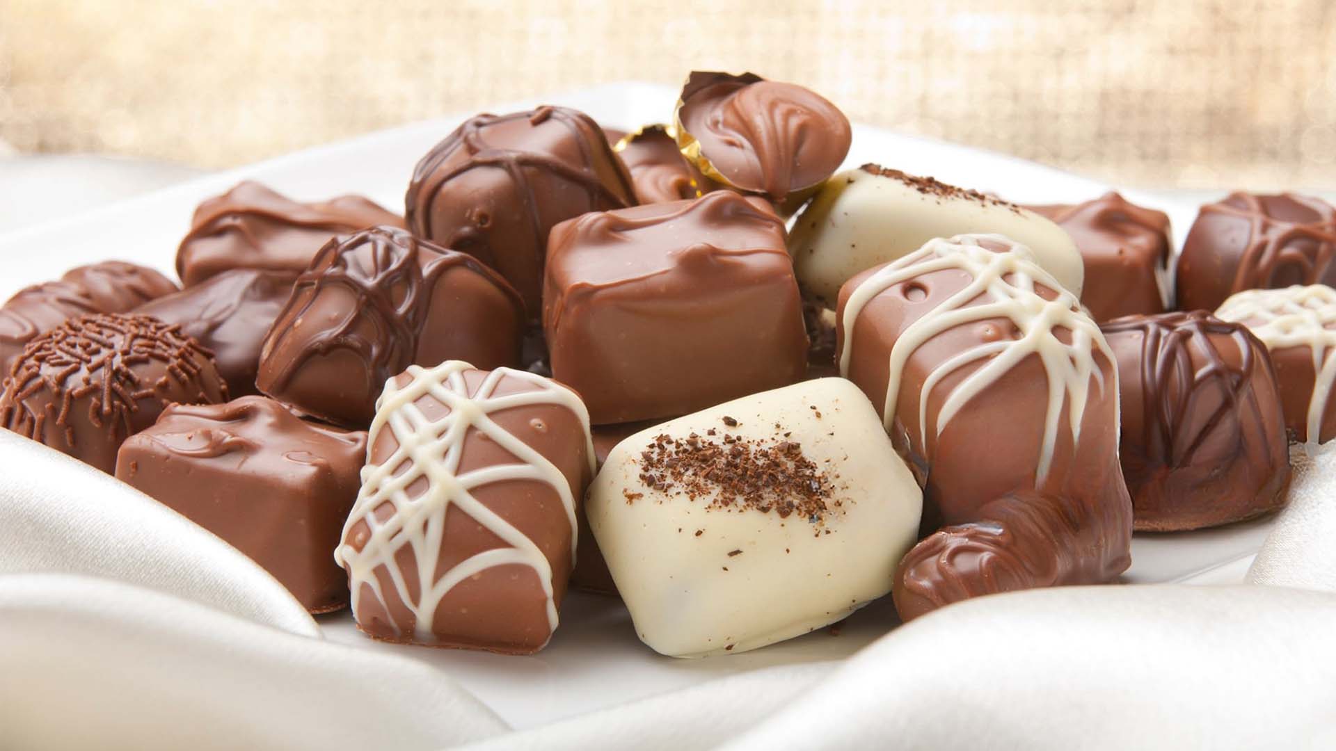 Confectionery & Chocolate Confectionery & Chocolate